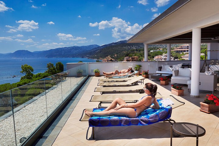 Sundeck 36 of 40