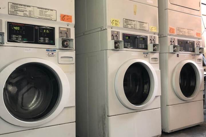 Laundry 20 of 39