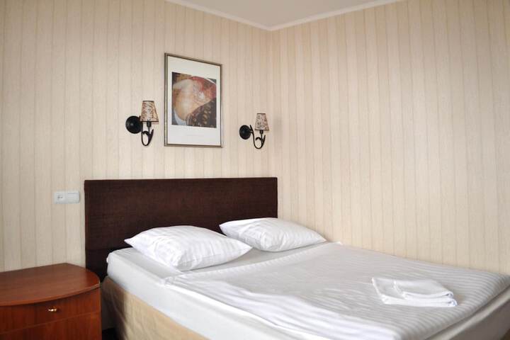 Room 16 of 62