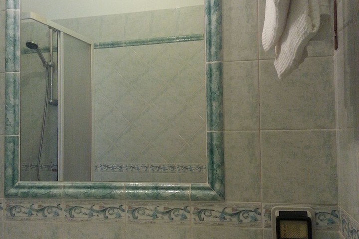 Room 13 of 72