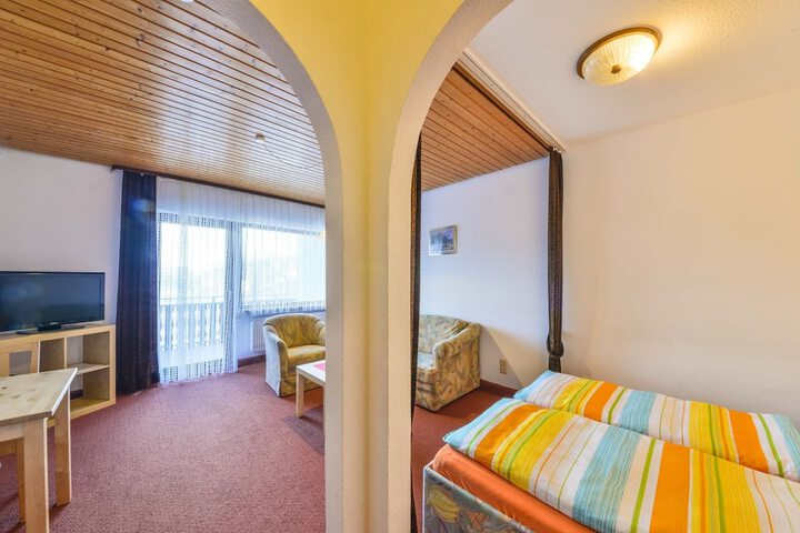 Room 10 of 39