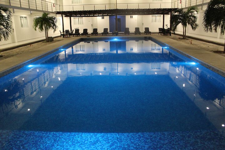 Pool 12 of 27