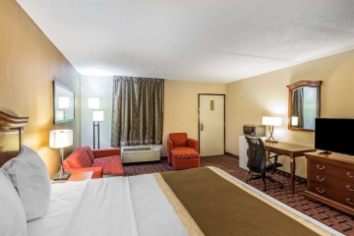Room 15 of 35