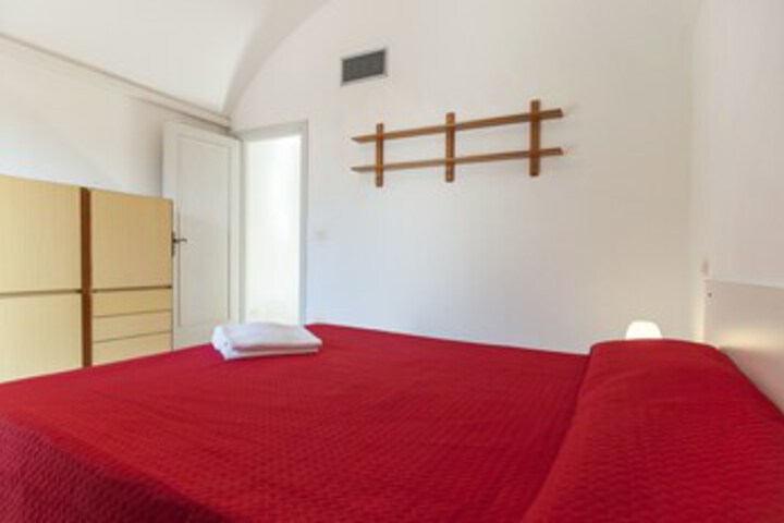 Room 25 of 73