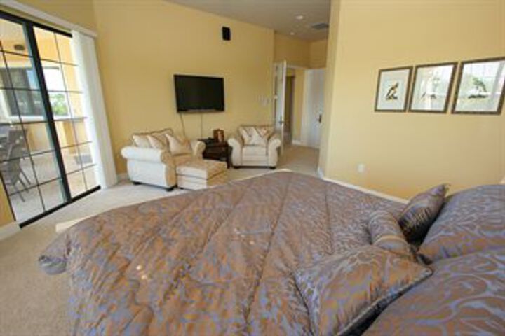 Room 35 of 104