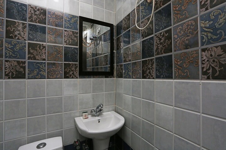 Room 14 of 14