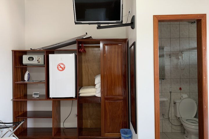 Room 7 of 42
