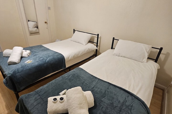 Room 35 of 64