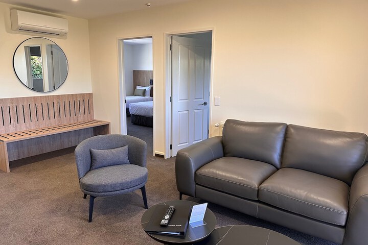 Room 13 of 25