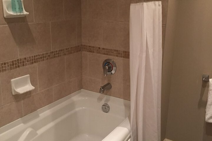 Room 12 of 32