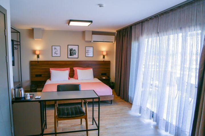 Room 42 of 73