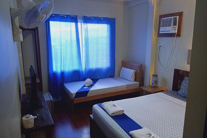 Room 11 of 29