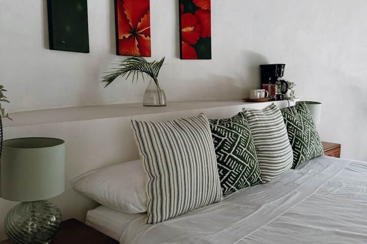 Room 6 of 38