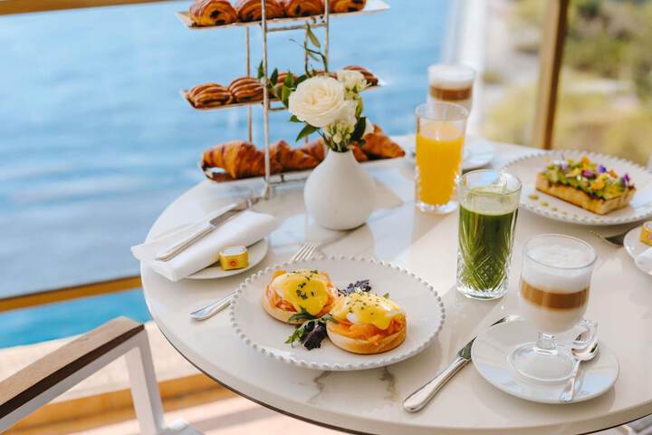 Breakfast/Coffee Service 74 of 139