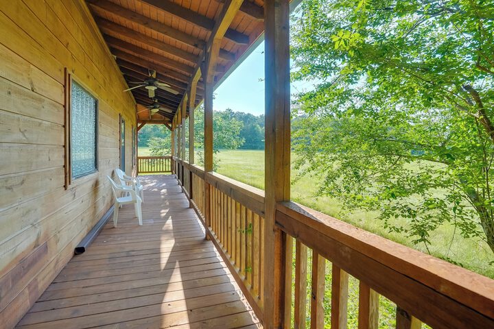 Pet-friendly Jefferson Home Near Lake O the Pines