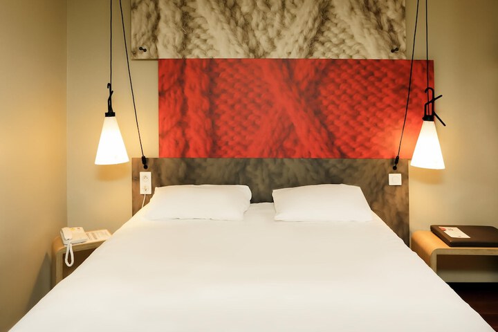 Room 9 of 59