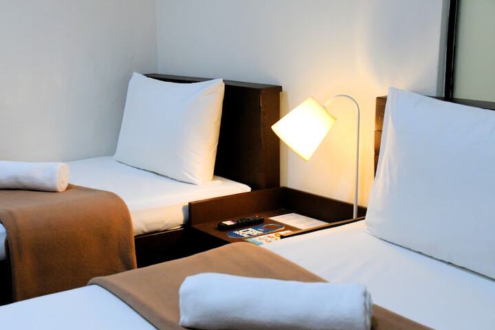 Room 4 of 29