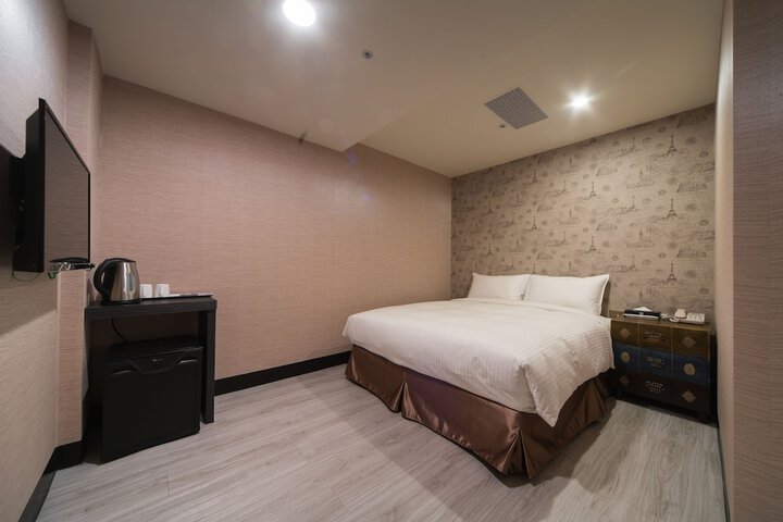 Room 25 of 69