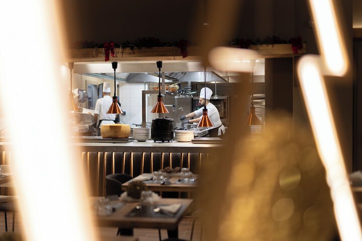Dining 147 of 288