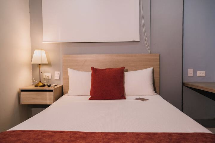 Room 15 of 93
