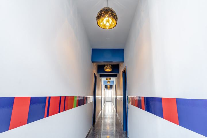 Ballroom/Hall 14 of 15