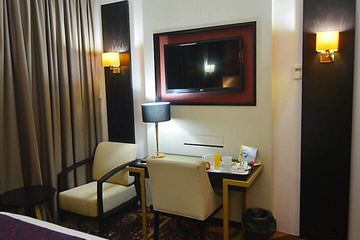 Room 22 of 50