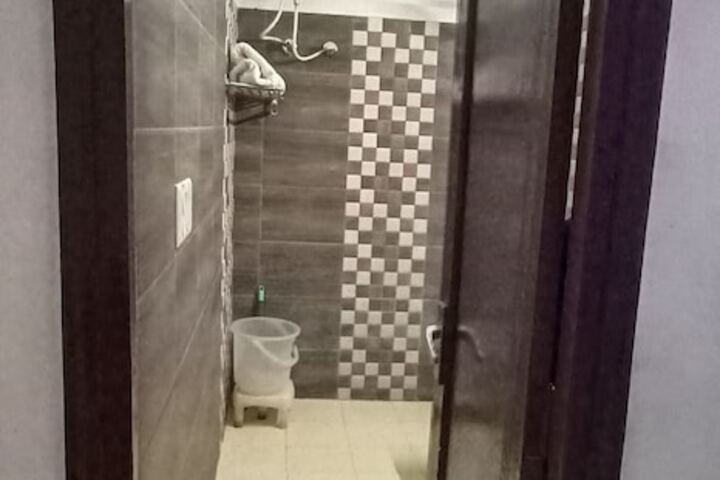 Room 54 of 82