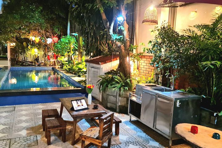 Pool 43 of 58