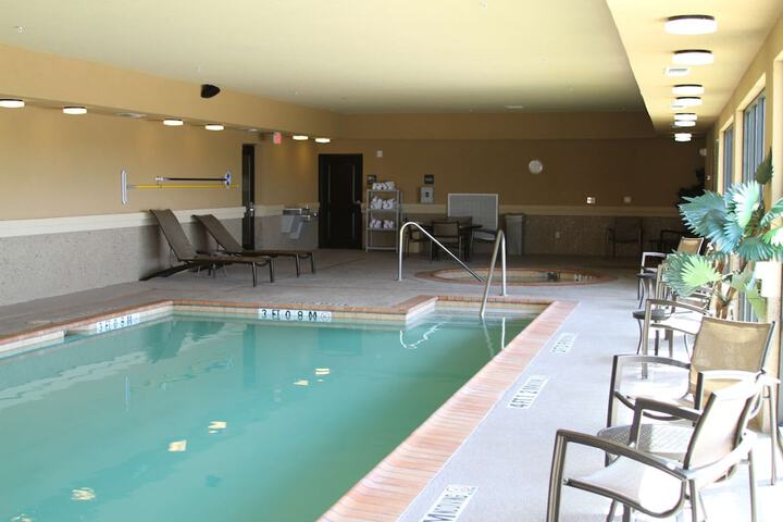 Pools & Facilities