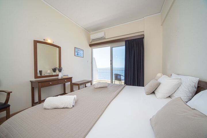 Room 10 of 71