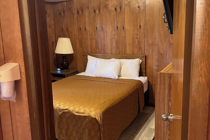 Room 62 of 180