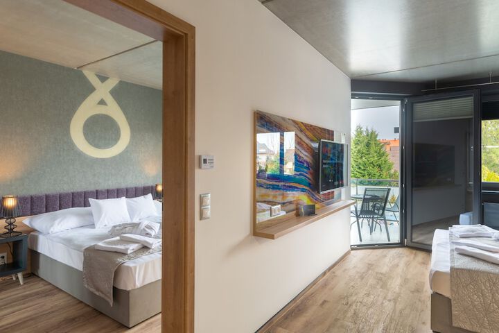 Room 48 of 135