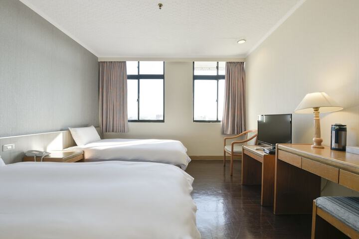 Room 16 of 49