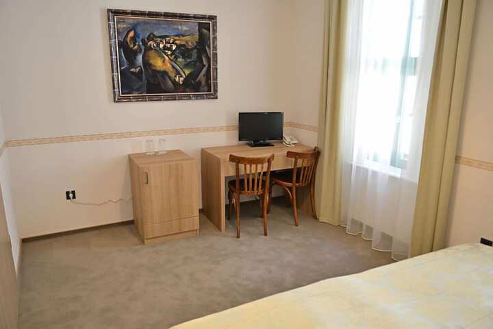 Room 8 of 54