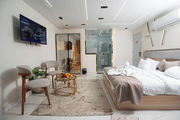Room 7 of 47
