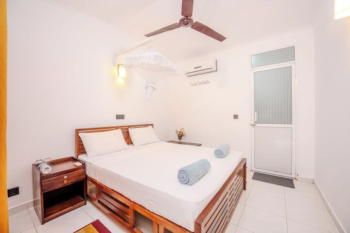 Room 6 of 113