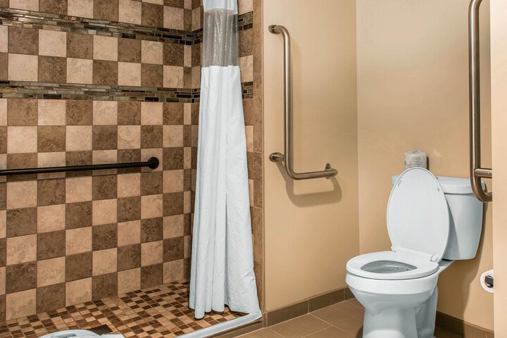 Room 25 of 36
