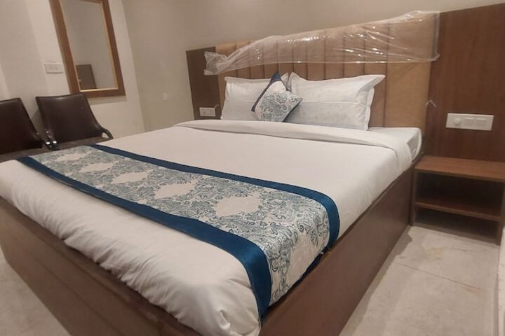 Room 7 of 38