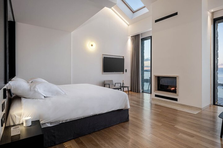 Room 14 of 62