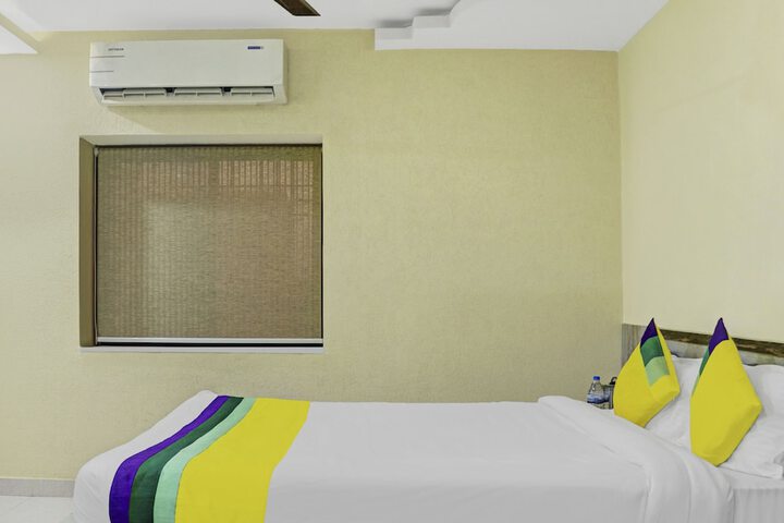 Room 15 of 23
