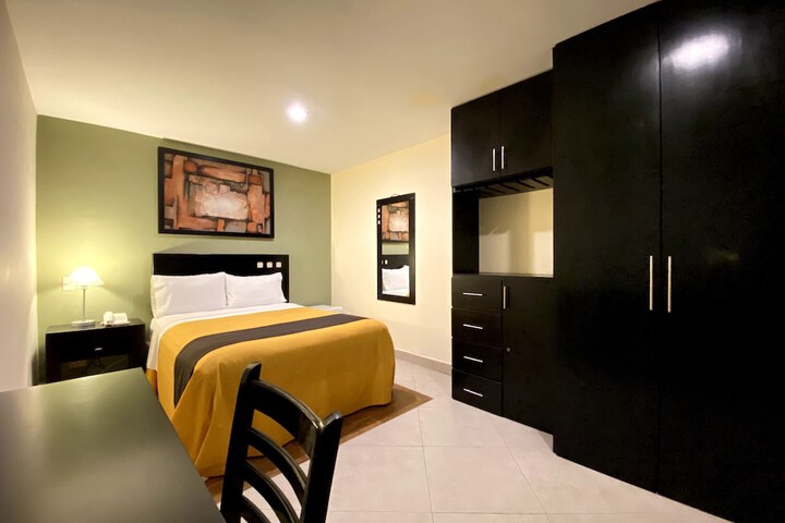 Room 6 of 44