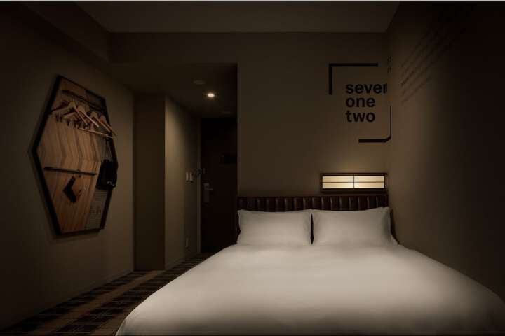 Room 14 of 37