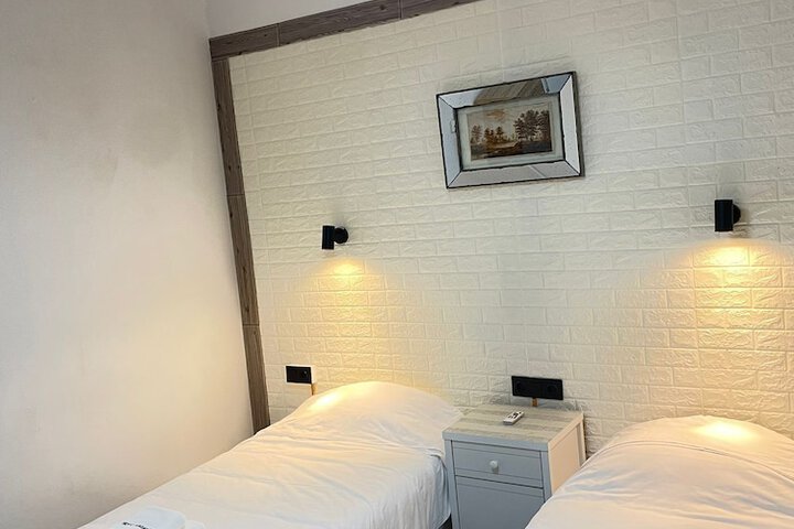 Room 47 of 121