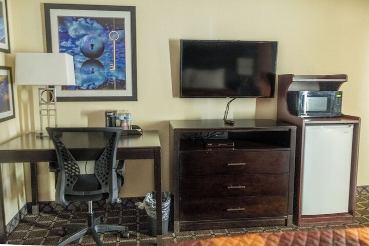 Room 34 of 60