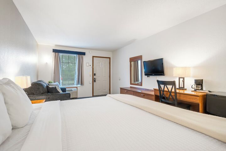 Room 7 of 40