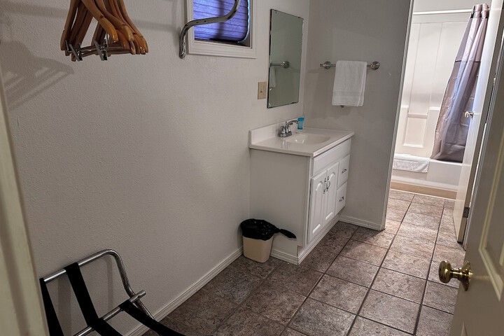 Room 111 of 165