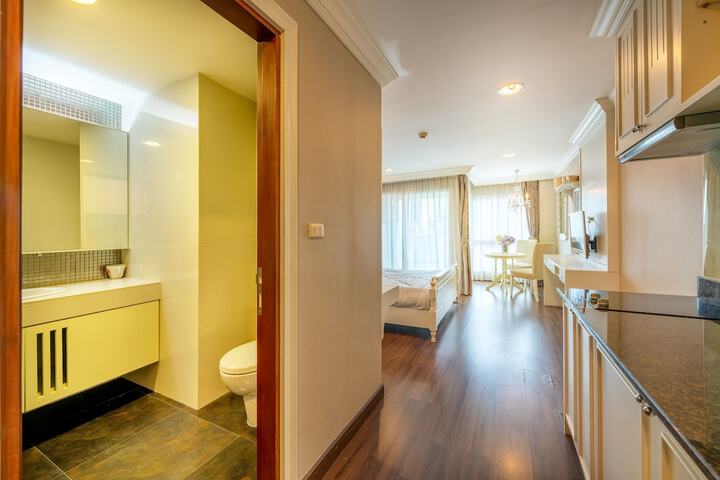 Room 10 of 73