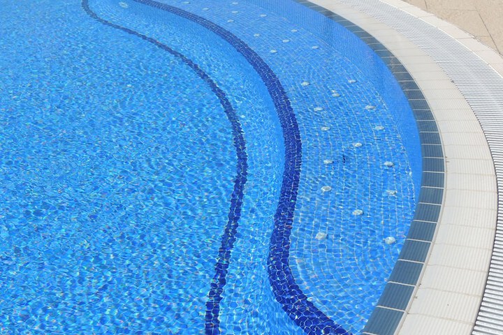 Pool 49 of 153