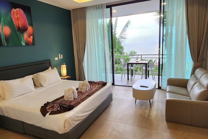 Room 30 of 132