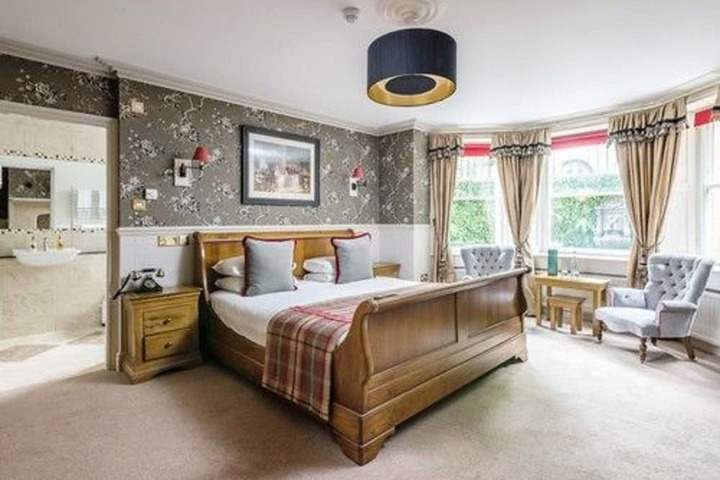 Room 26 of 81